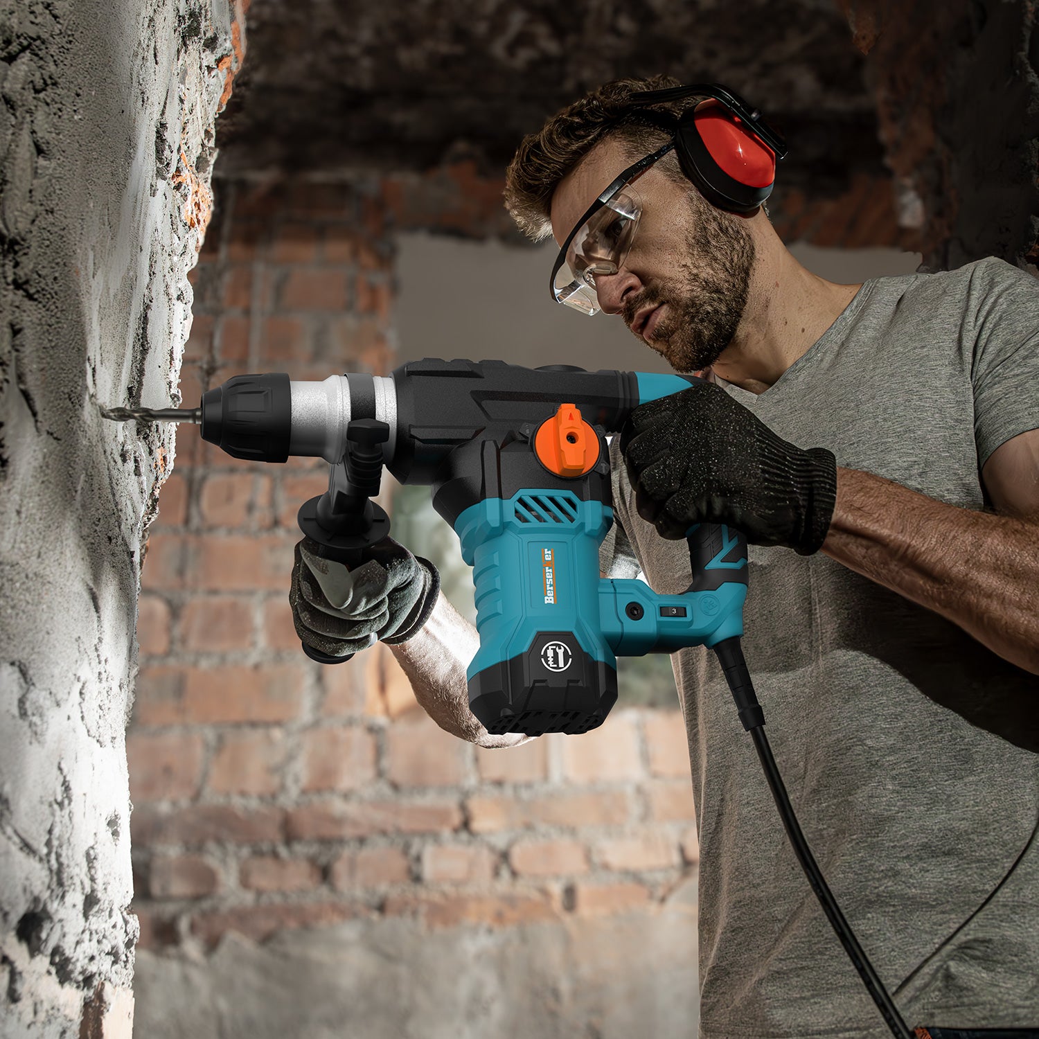 Rotary Hammer Drill - In-use scenario