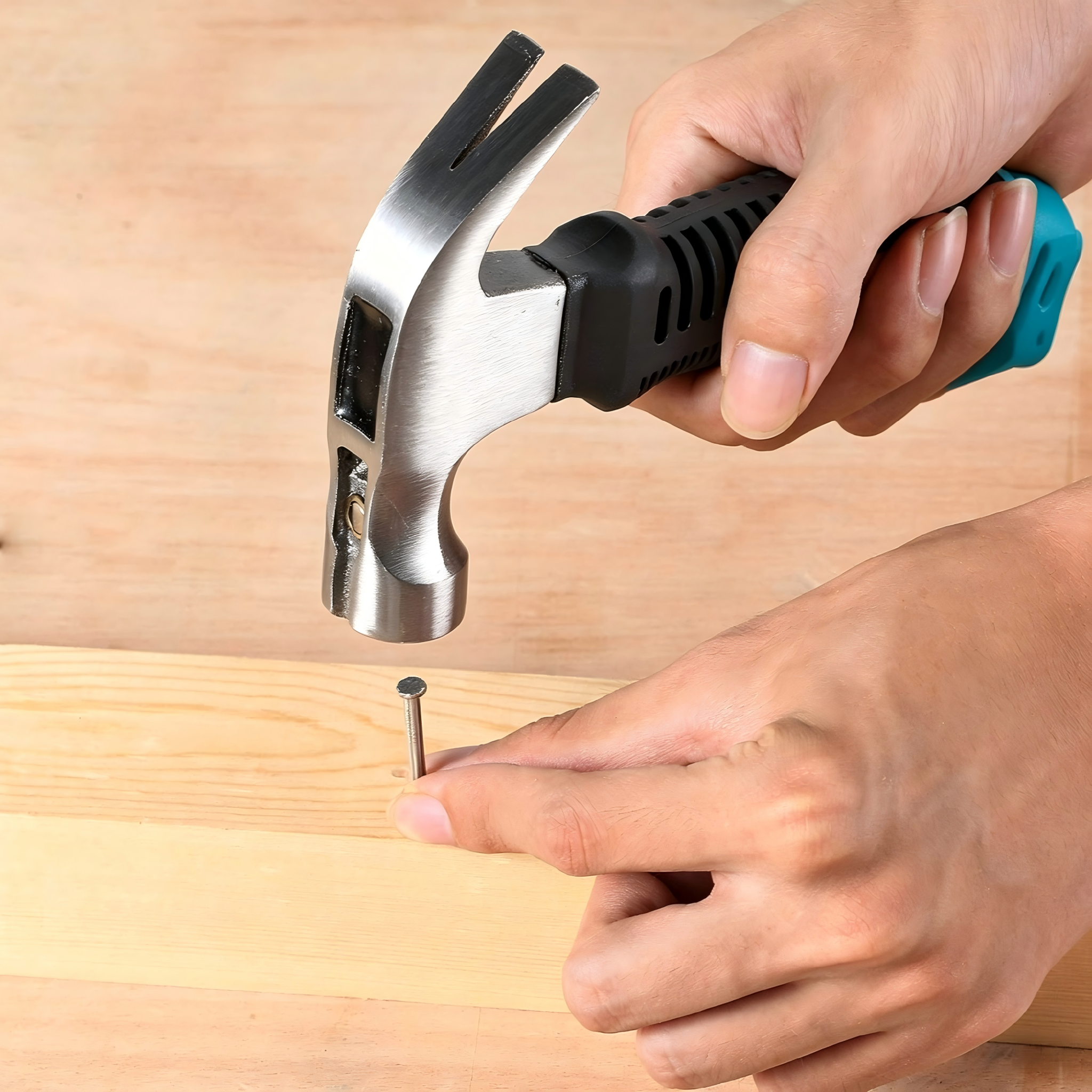 Claw Hammer, Heavy‑Duty Forged Steel Hammer with Non‑Slip Rubber Grip Handle for Home Repair, Woodworking and Nail Pulling